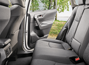 Dual Zone Climate Control with Rear Vents Dual Zone Climate Control with Rear Vents