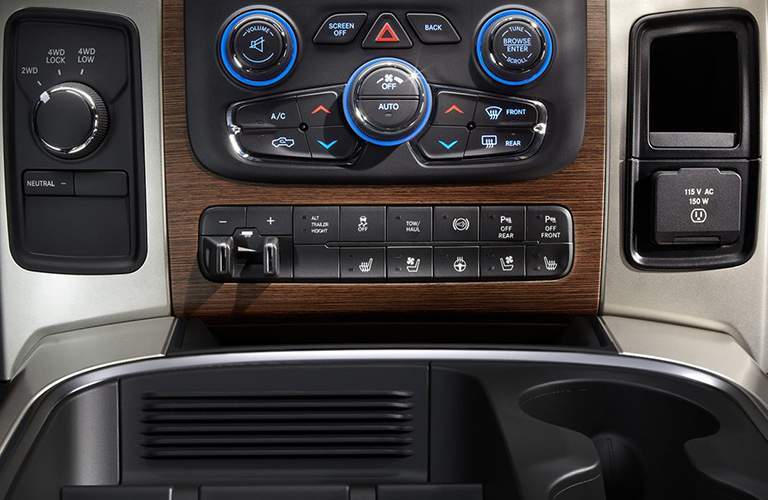 climate controls in the 2018 Ram 3500