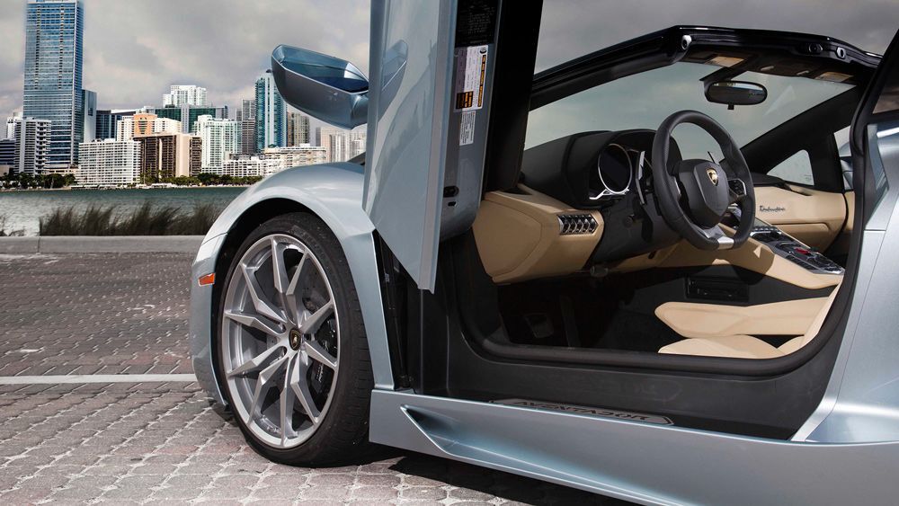 Aventador LP 700-4 Roadster