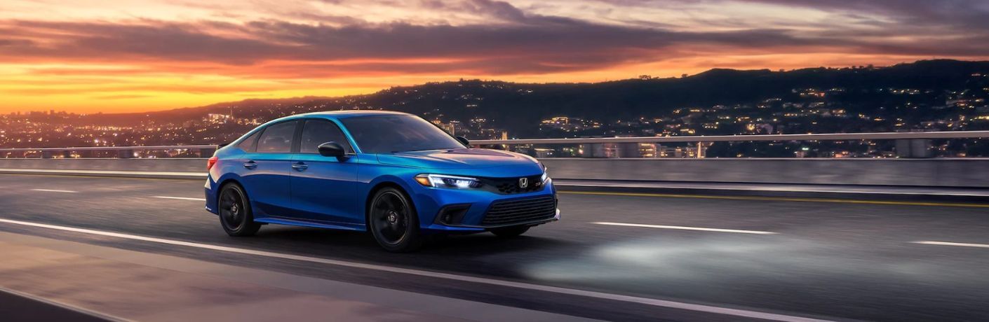 2023 Honda Civic Si on the road