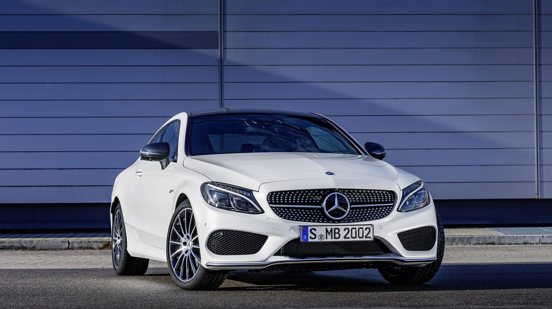 2017 C-Class C 43 AMG® 4MATIC® 2017 C-Class C 43 AMG® 4MATIC®