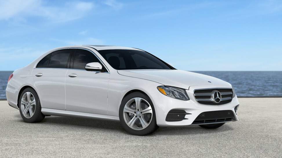 2017 E 300 4MATIC® Sedan 2017 E 300 4MATIC® Sedan