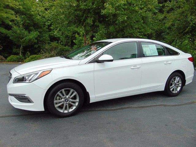 2015 Hyundai Sonata 2.4L SE 2015 Hyundai Sonata 2.4L SE