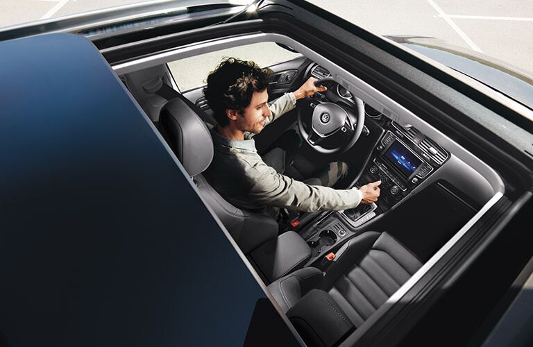 2016 Volkswagen Golf SportWagen Interior Moonroof