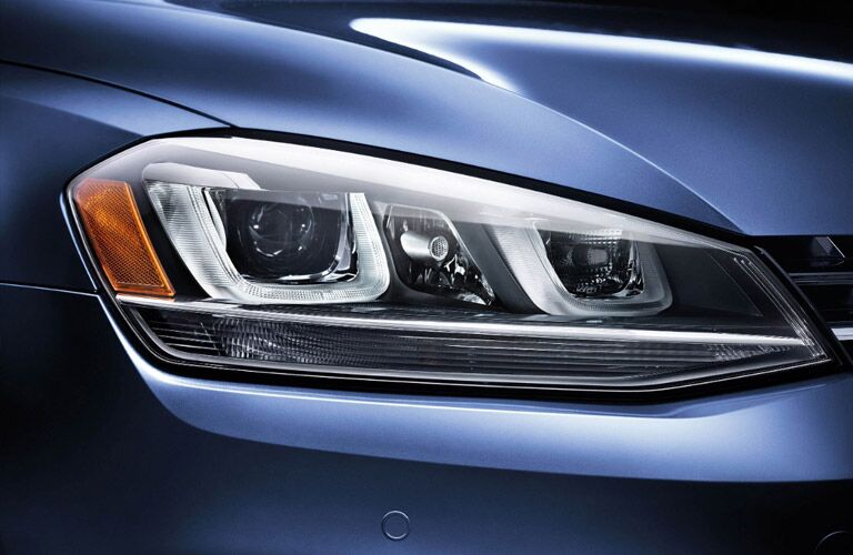Close up of the 2017 Volkswagen Golf SportWagen's headlight