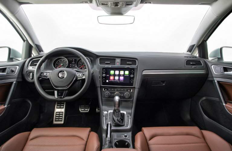 2018 Volkswagen Golf Alltrack Interior and Dashboard