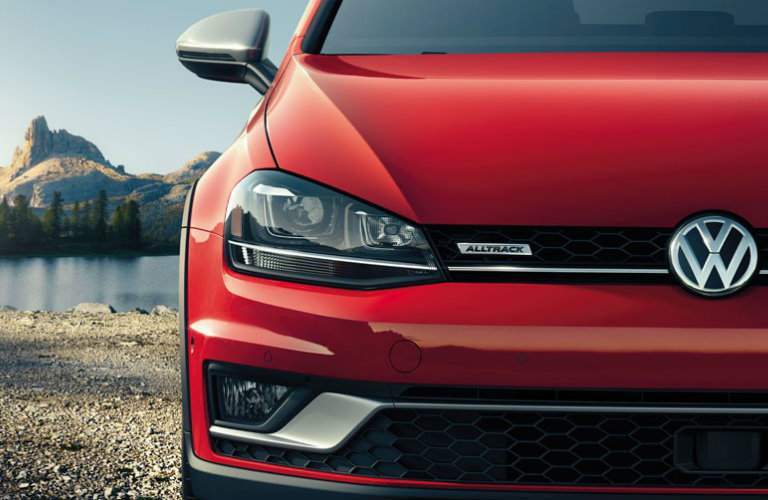 2018 Volkswagen Golf Alltrack Tornado Red