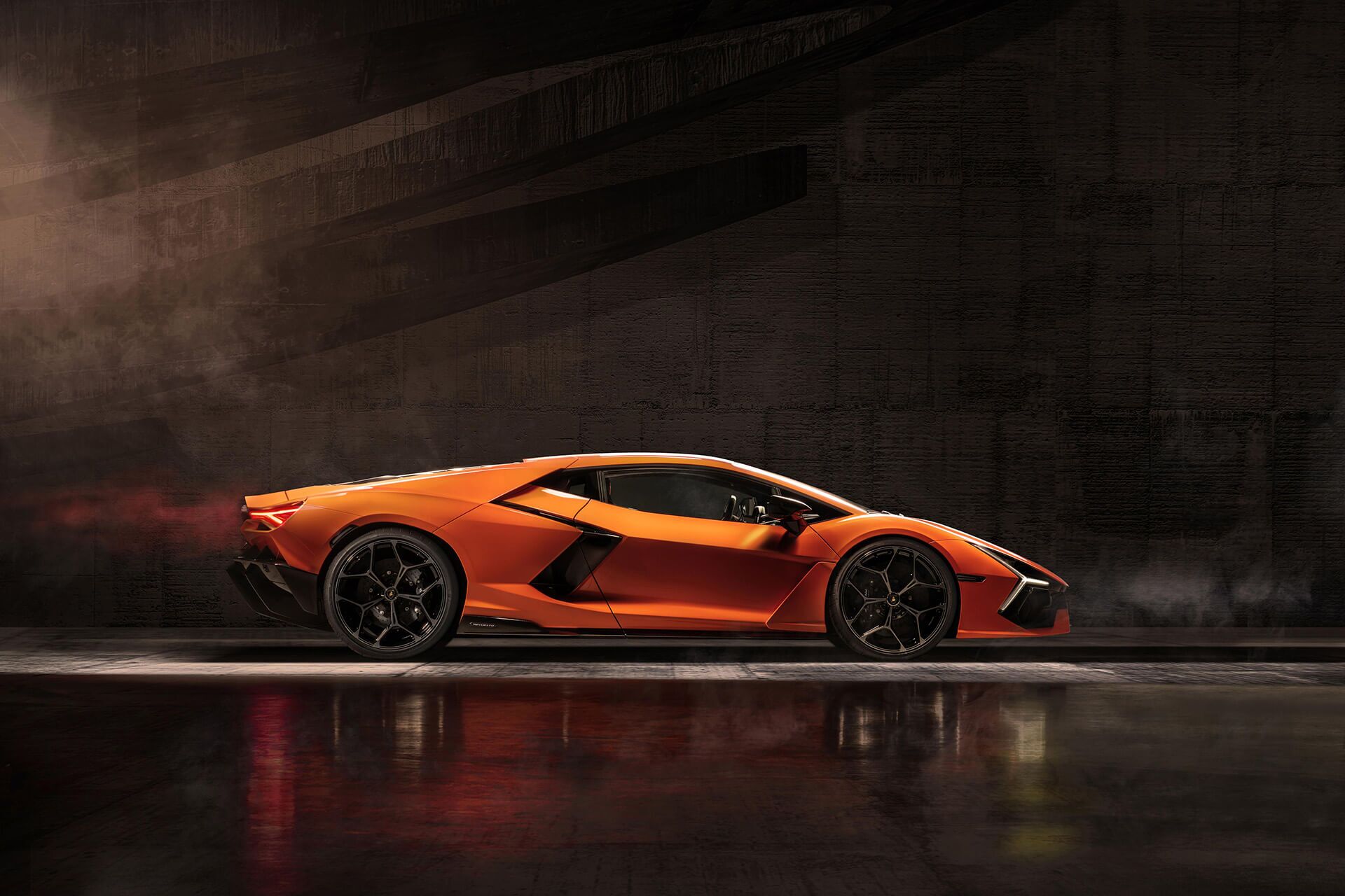 2023 Lamborghini Revuelto Exterior Profile