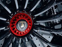 20% OFF LAMBORGHINI AVENTADOR CENTER LOCK WHEEL KIT 20% OFF LAMBORGHINI AVENTADOR CENTER LOCK WHEEL KIT