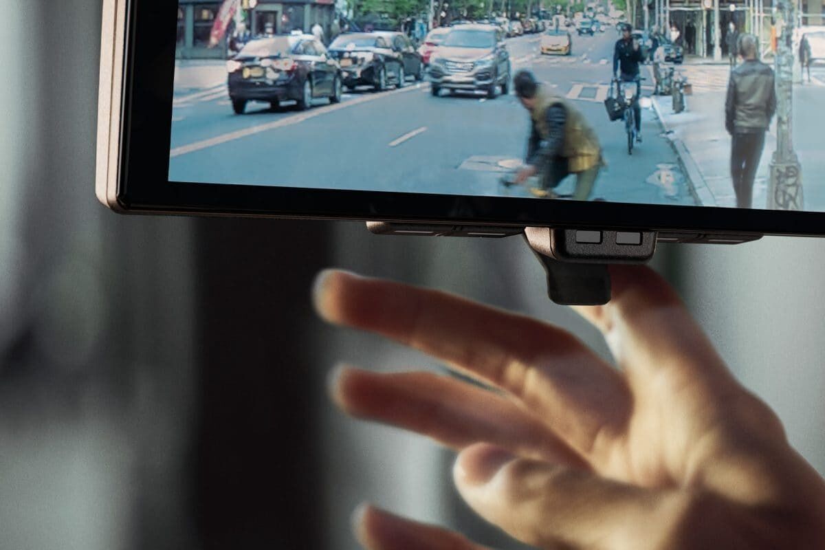 Intelligent Blind Spot Intervention