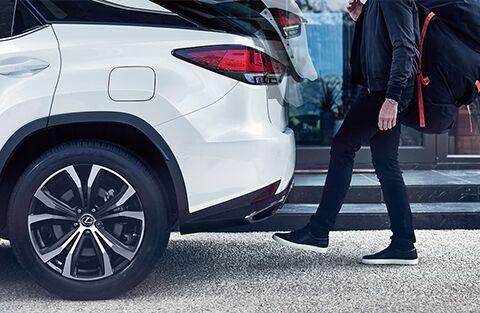 POWER REAR DOOR WITH KICK SENSOR POWER REAR DOOR WITH KICK SENSOR
