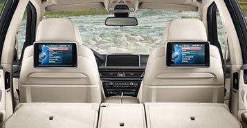3.0-liter TwinPower Turbo 6-Cylinder Engine 3.0-liter TwinPower Turbo 6-Cylinder Engine