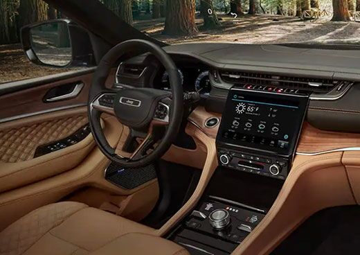 EXPANSIVE INTERIOR EXPANSIVE INTERIOR