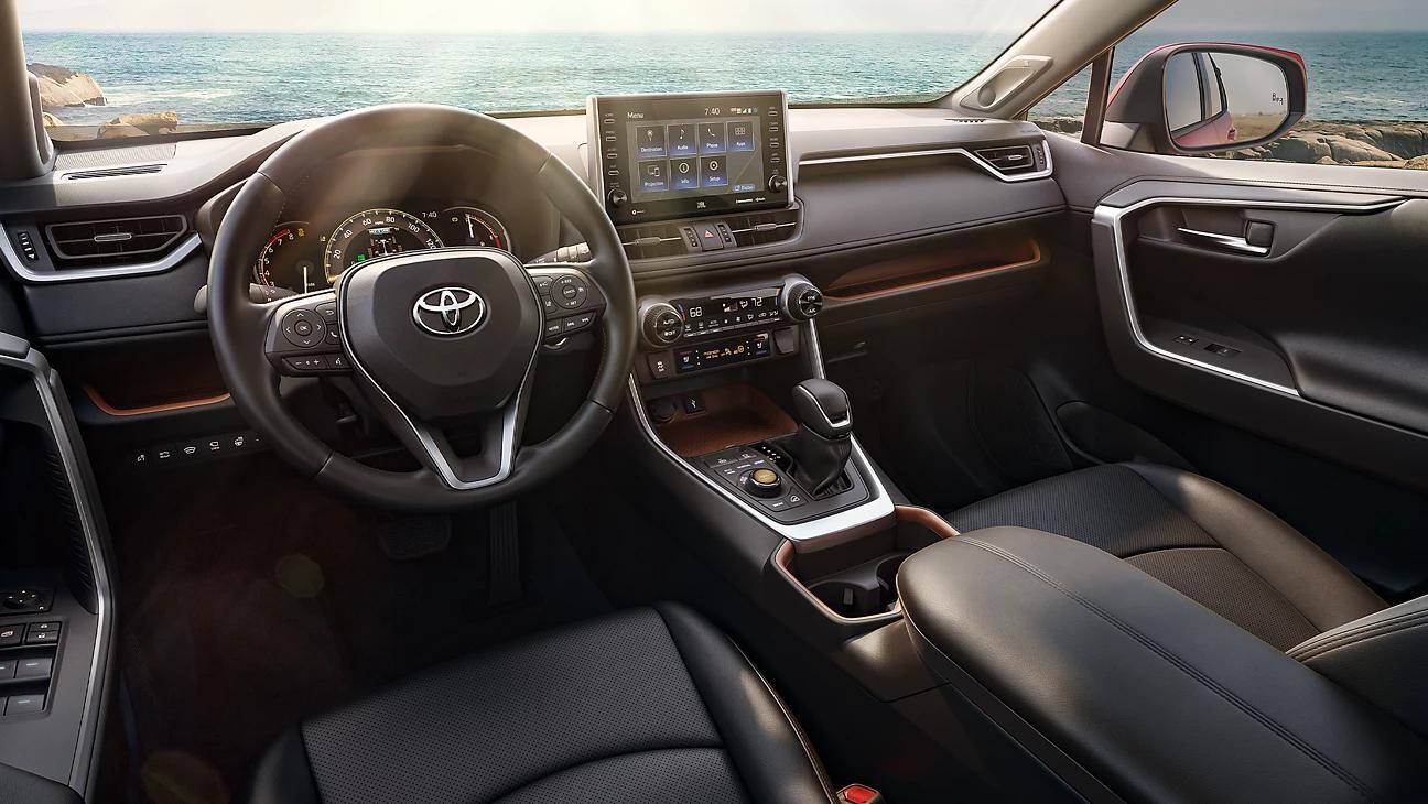 Intuitive Storage Tray and Passenger Shelf