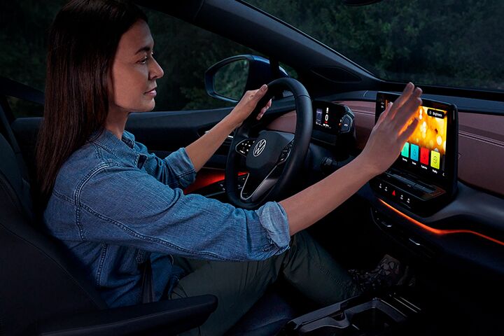 View of column in front seats of Volkswagen ID.4