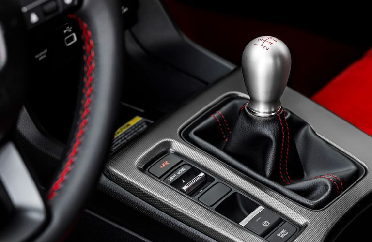gear selector of the 2024 Honda Civic Type R