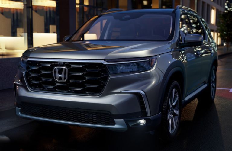 front view of the 2025 Honda Pilot