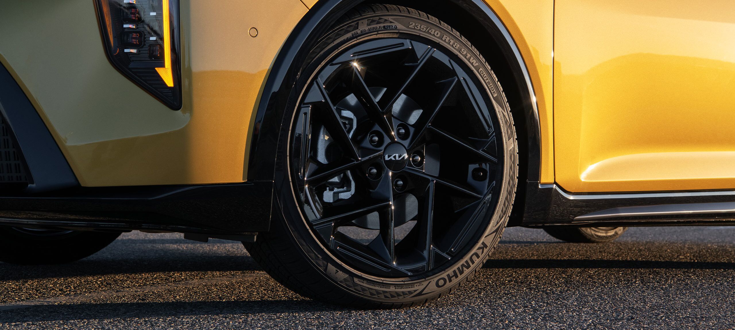 2026 Kia K4 Hatchback close up wheel