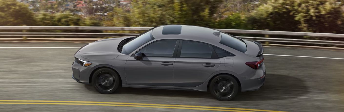 2025 Honda Civic Si on the road