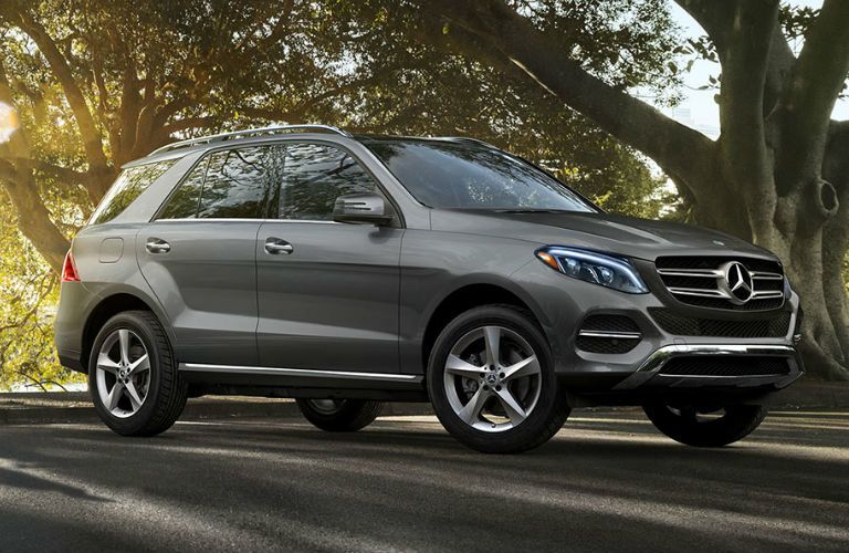 A right profile photo of the 2018 Mercedes-Benz GLE 350 SUV. A right profile photo of the 2018 Mercedes-Benz GLE 350 SUV.
