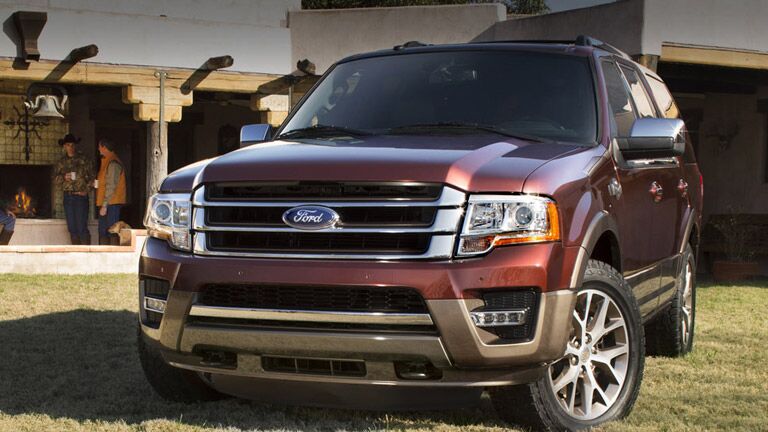 2015 Ford Expedition Vs 2015 Chevy Suburban