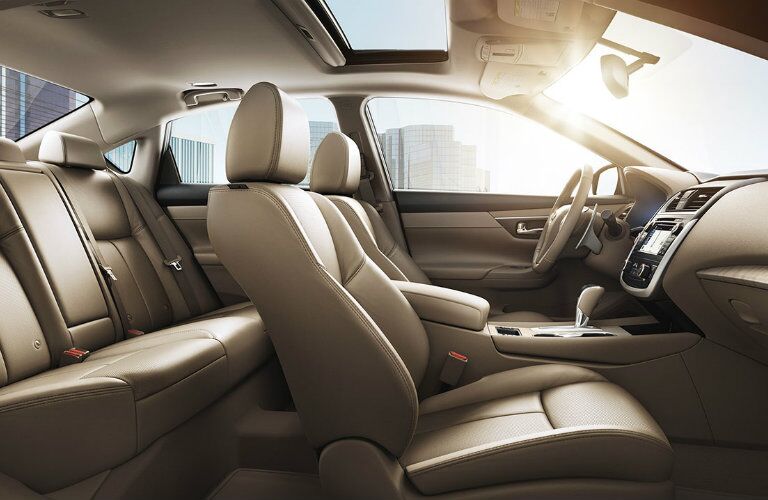 2016 Nissan Altima passenger volume