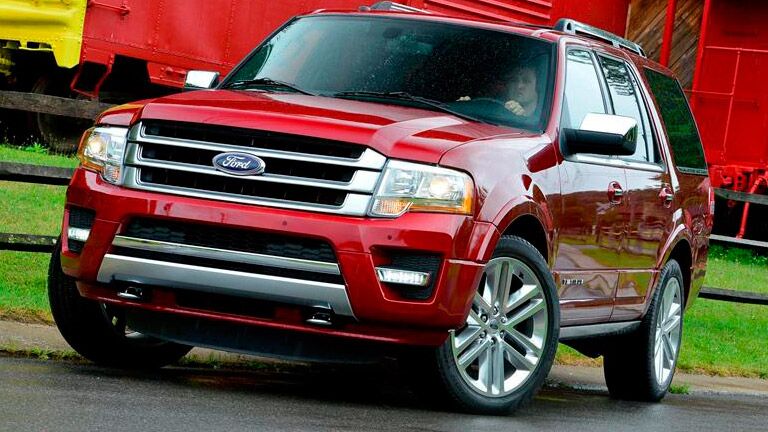 2015 Ford Expedition vs Chevy Suburban