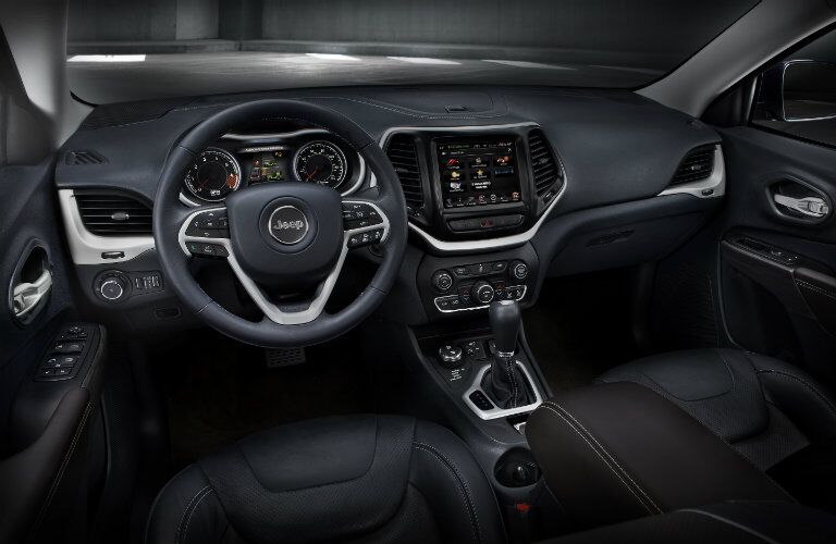 Interior Technology Specs 2016 Cherokee