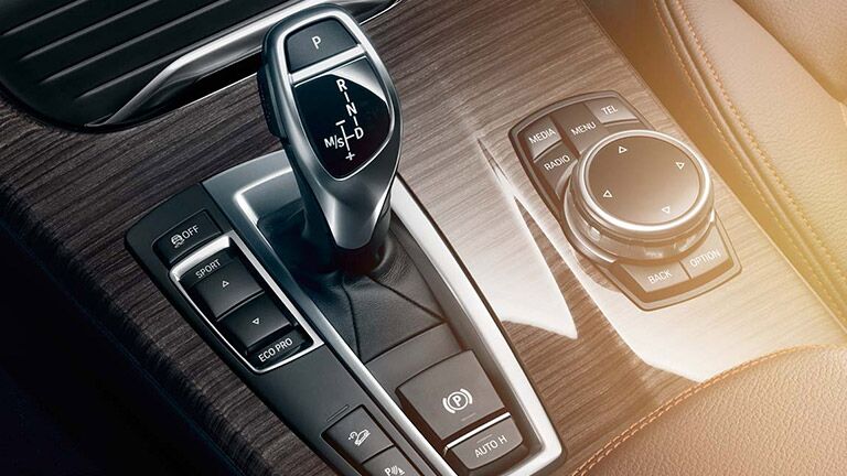2016 BMW X3 vs. 2016 Audi Q5 power