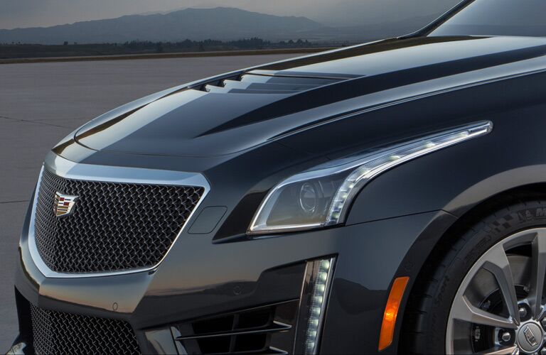 2016 Cadillac CTS hood closeup