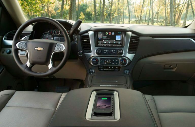 2015 Chevy Suburban vs 2015 Nissan Armada