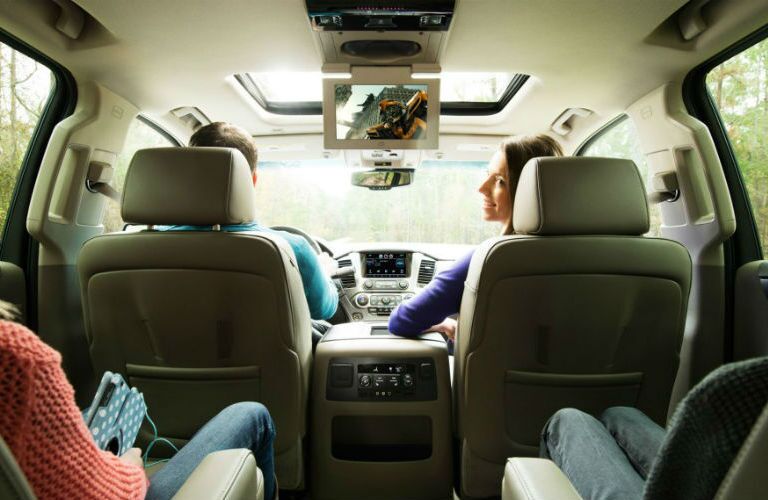 2015 Chevy Suburban vs 2015 Nissan Armada