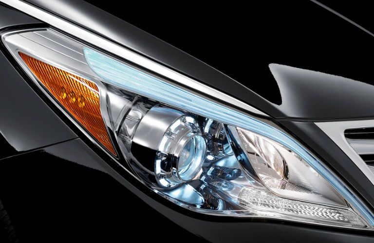 2016 Hyundai Azera headlights