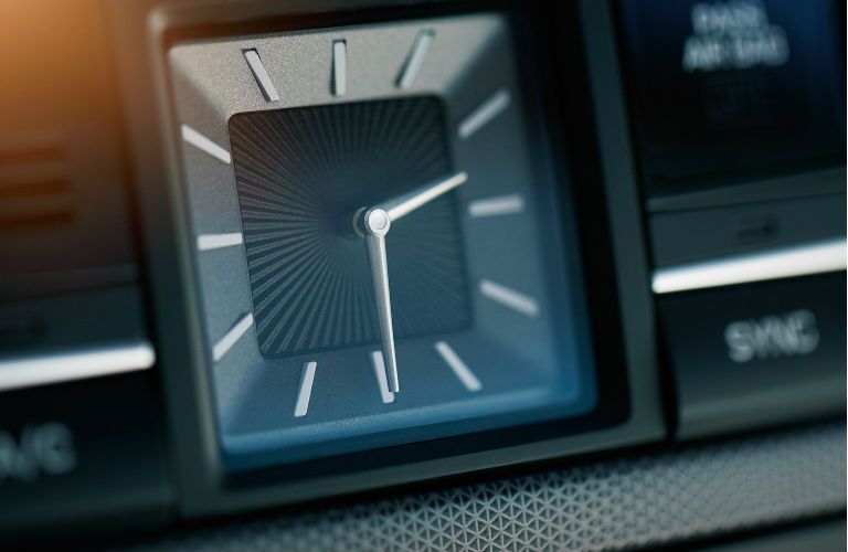 2016 hyundai genesis classy clock