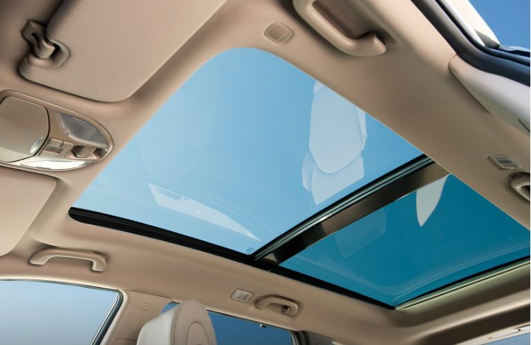 2016 Hyundai Santa Fe with panoramic sunroof