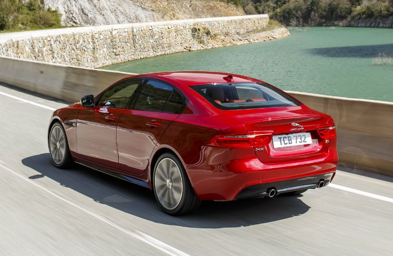 Новый jaguar xe 2018 - фото, характеристика, цена Новый jaguar xe 2018 - фото, характеристика, цена