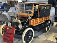 1916_Ford_Model T Estate Wagon__ Crozier VA