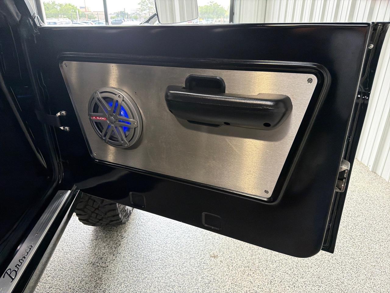 1970 Ford Bronco , Crate 302, Automatic, Custom Roll Bar, JBL Sound System, Custom Body Work Houston TX 1970 Ford Bronco , Crate 302, Automatic, Custom Roll Bar, JBL Sound System, Custom Body Work Houston TX