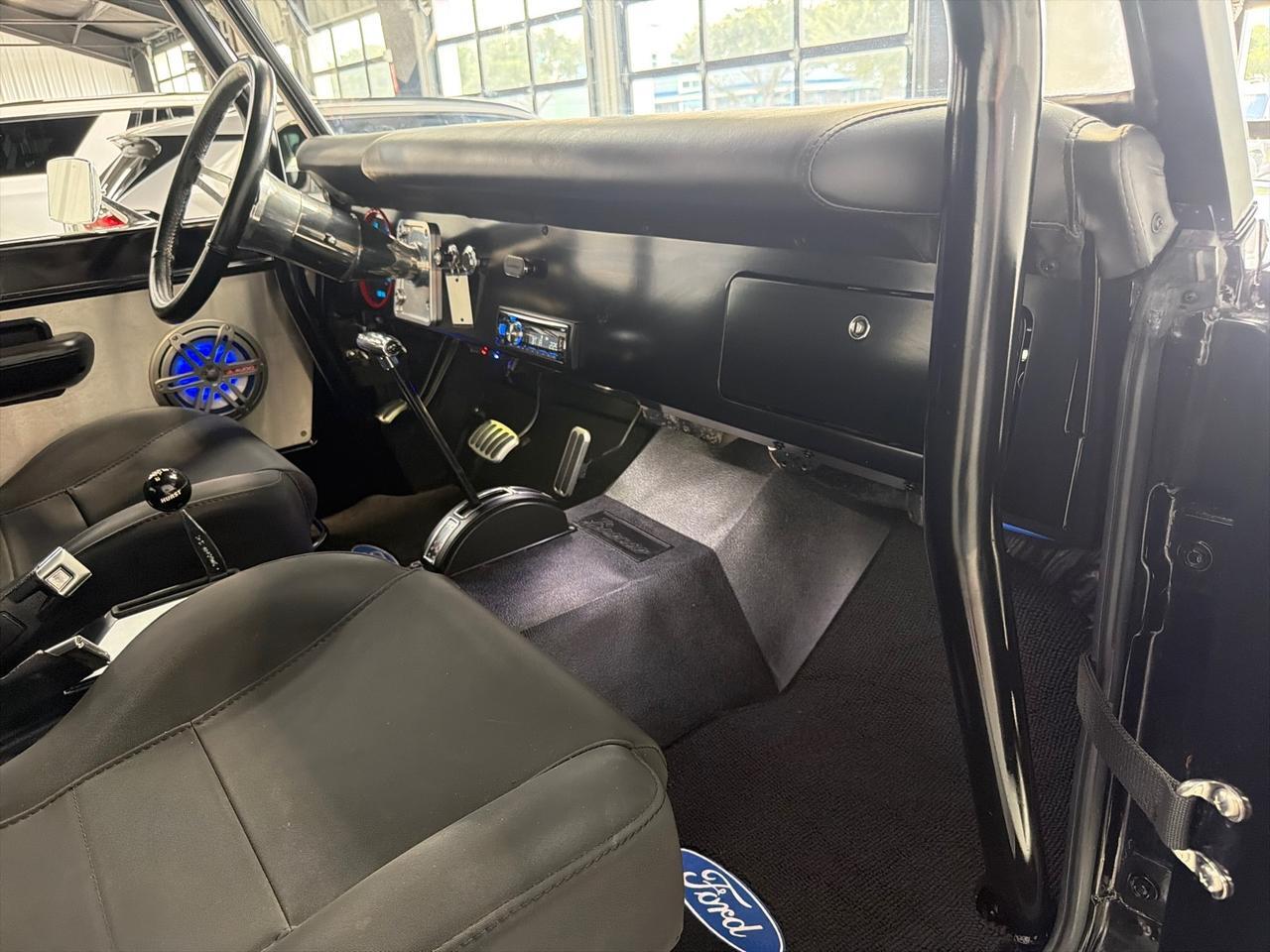 1970 Ford Bronco , Crate 302, Automatic, Custom Roll Bar, JBL Sound System, Custom Body Work Houston TX 1970 Ford Bronco , Crate 302, Automatic, Custom Roll Bar, JBL Sound System, Custom Body Work Houston TX