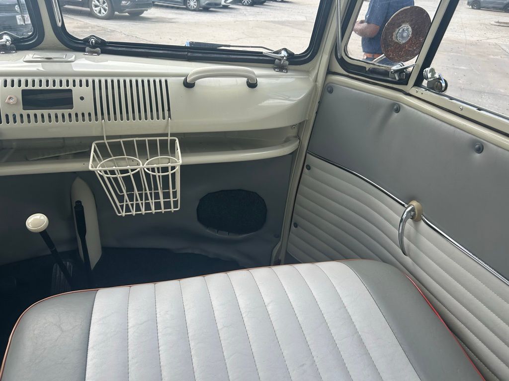 1973 Volkswagen BUS 18 WINDOW Tampa FL