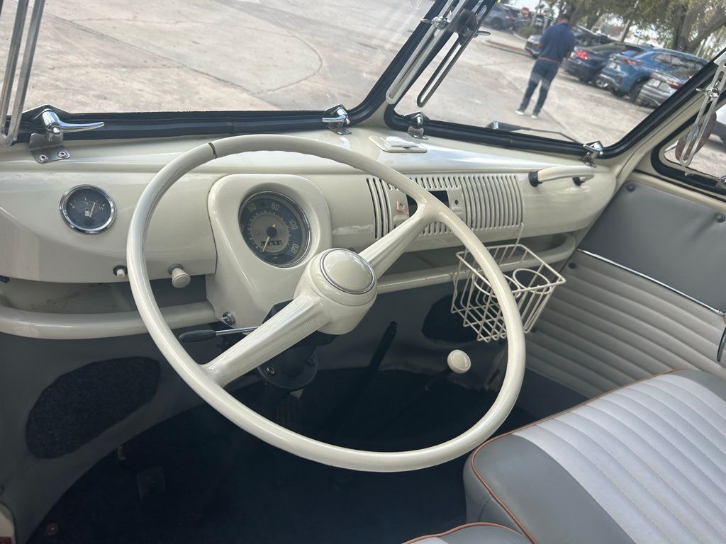 1973 Volkswagen BUS 18 WINDOW Tampa FL