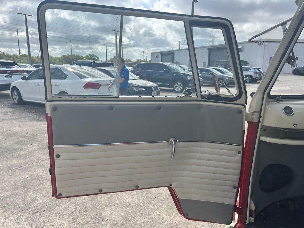 1973 Volkswagen BUS 18 WINDOW Tampa FL