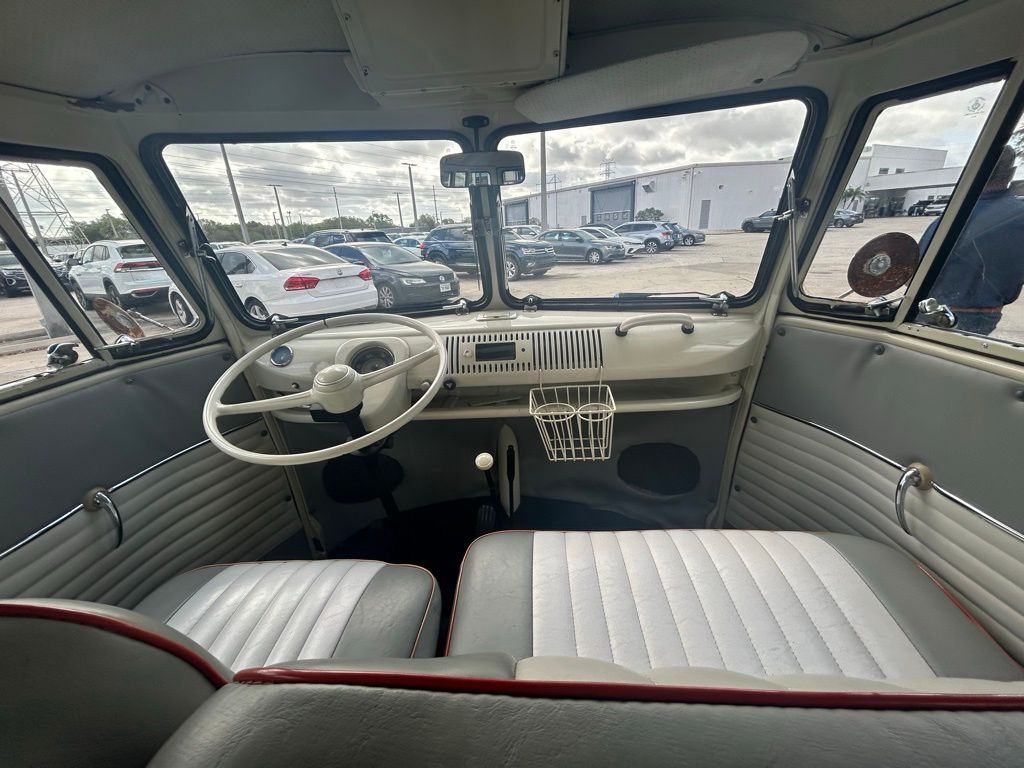 1973 Volkswagen BUS 18 WINDOW Tampa FL