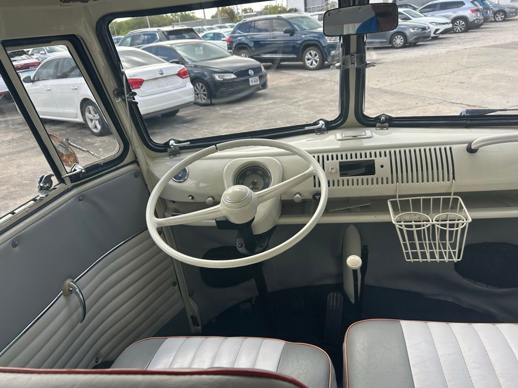1973 Volkswagen BUS 18 WINDOW Tampa FL