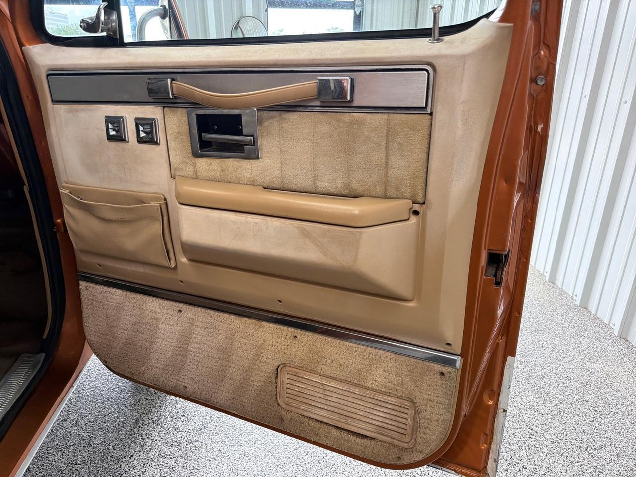 1983 Chevrolet Blazer Silverado, 5.0 V8, Factory A/C, T-350 Automatic, 3-Local Owner Houston TX 1983 Chevrolet Blazer Silverado, 5.0 V8, Factory A/C, T-350 Automatic, 3-Local Owner Houston TX