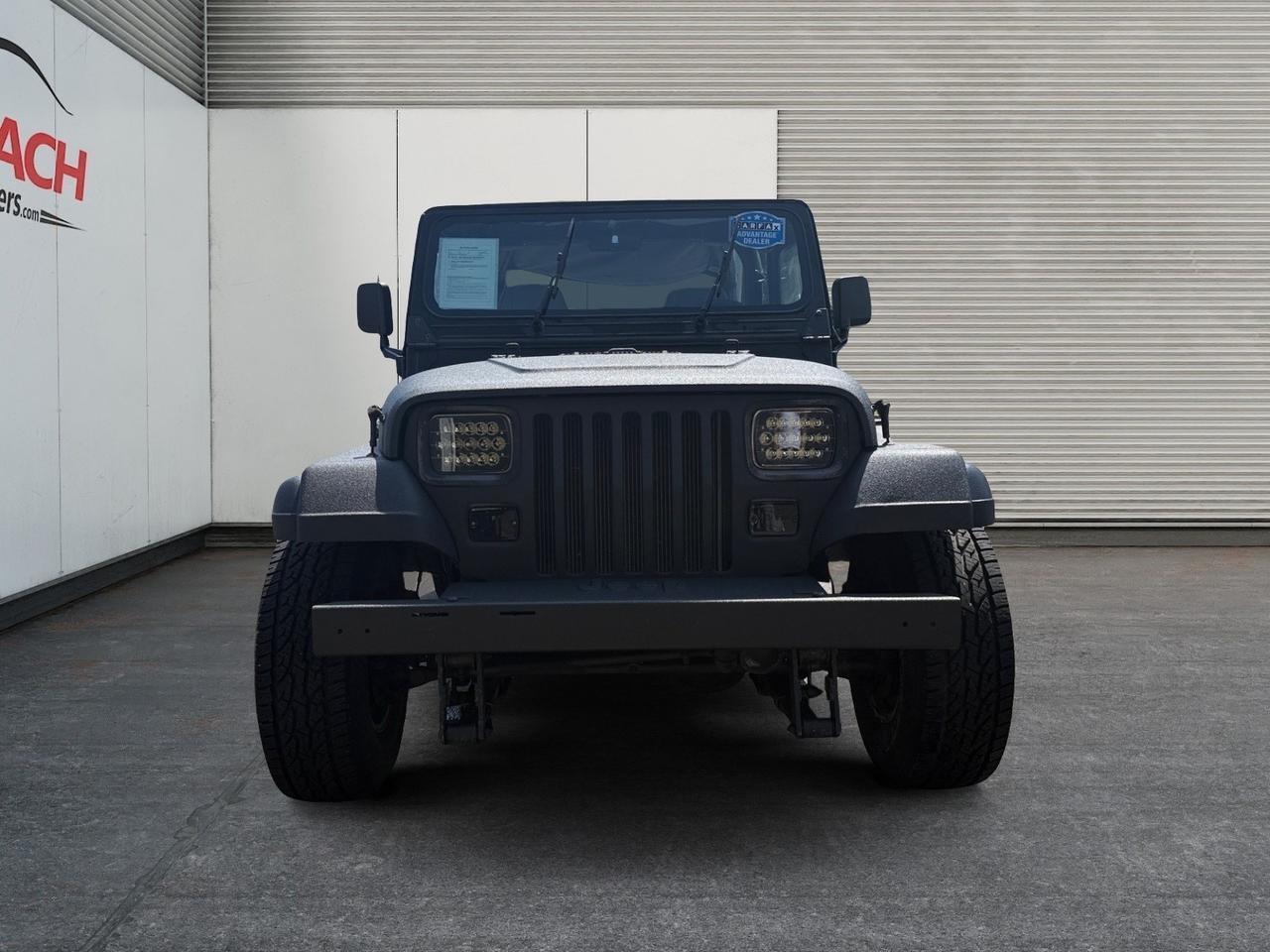 1993 Jeep Wrangler Base, TOW PACKAGE, BRUSH GUARD, SOFT TOP, MANUAL TRANSMISSION, LOW MILES, THIS JEEP IS READY FOR IT'S NECT ADVENTURE! Norfolk VA 1993 Jeep Wrangler Base, TOW PACKAGE, BRUSH GUARD, SOFT TOP, MANUAL TRANSMISSION, LOW MILES, THIS JEEP IS READY FOR IT'S NECT ADVENTURE! Norfolk VA