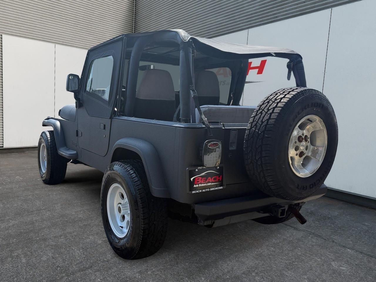 1993 Jeep Wrangler Base, TOW PACKAGE, BRUSH GUARD, SOFT TOP, MANUAL TRANSMISSION, LOW MILES, THIS JEEP IS READY FOR IT'S NECT ADVENTURE! Norfolk VA 1993 Jeep Wrangler Base, TOW PACKAGE, BRUSH GUARD, SOFT TOP, MANUAL TRANSMISSION, LOW MILES, THIS JEEP IS READY FOR IT'S NECT ADVENTURE! Norfolk VA