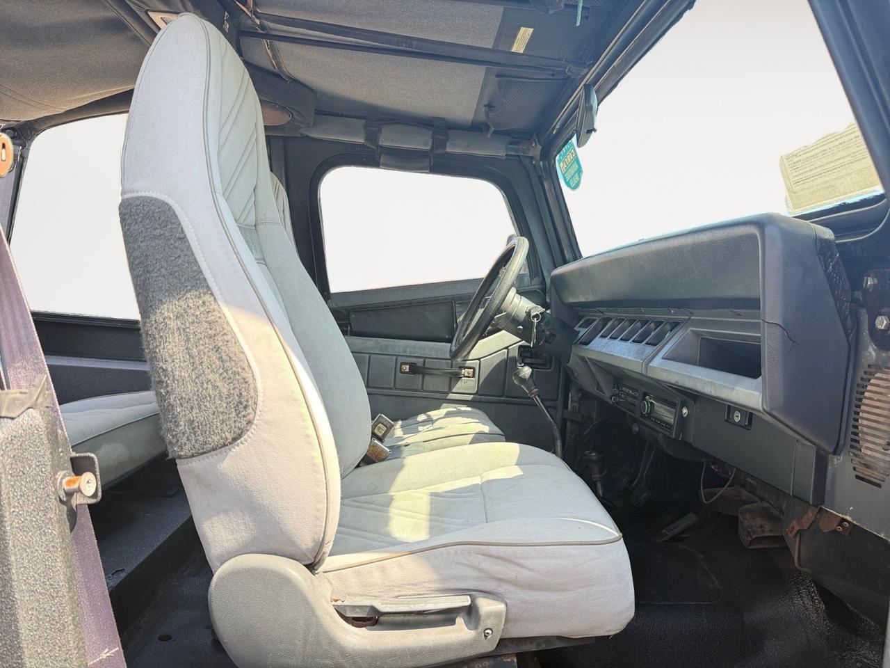 1993 Jeep Wrangler Base, TOW PACKAGE, BRUSH GUARD, SOFT TOP, MANUAL TRANSMISSION, LOW MILES, THIS JEEP IS READY FOR IT'S NECT ADVENTURE! Norfolk VA 1993 Jeep Wrangler Base, TOW PACKAGE, BRUSH GUARD, SOFT TOP, MANUAL TRANSMISSION, LOW MILES, THIS JEEP IS READY FOR IT'S NECT ADVENTURE! Norfolk VA