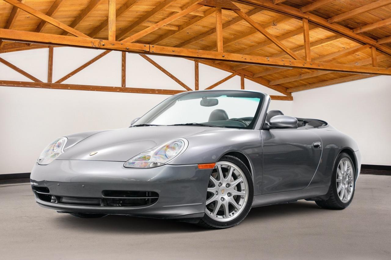 2001 Porsche 911 Carrera's photo