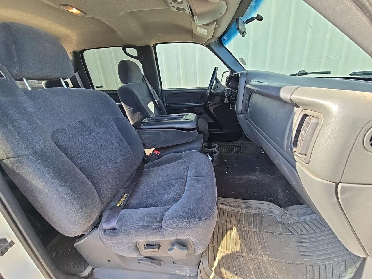 2002 Chevrolet Silverado 1500HD LS Watertown SD 2002 Chevrolet Silverado 1500HD LS Watertown SD